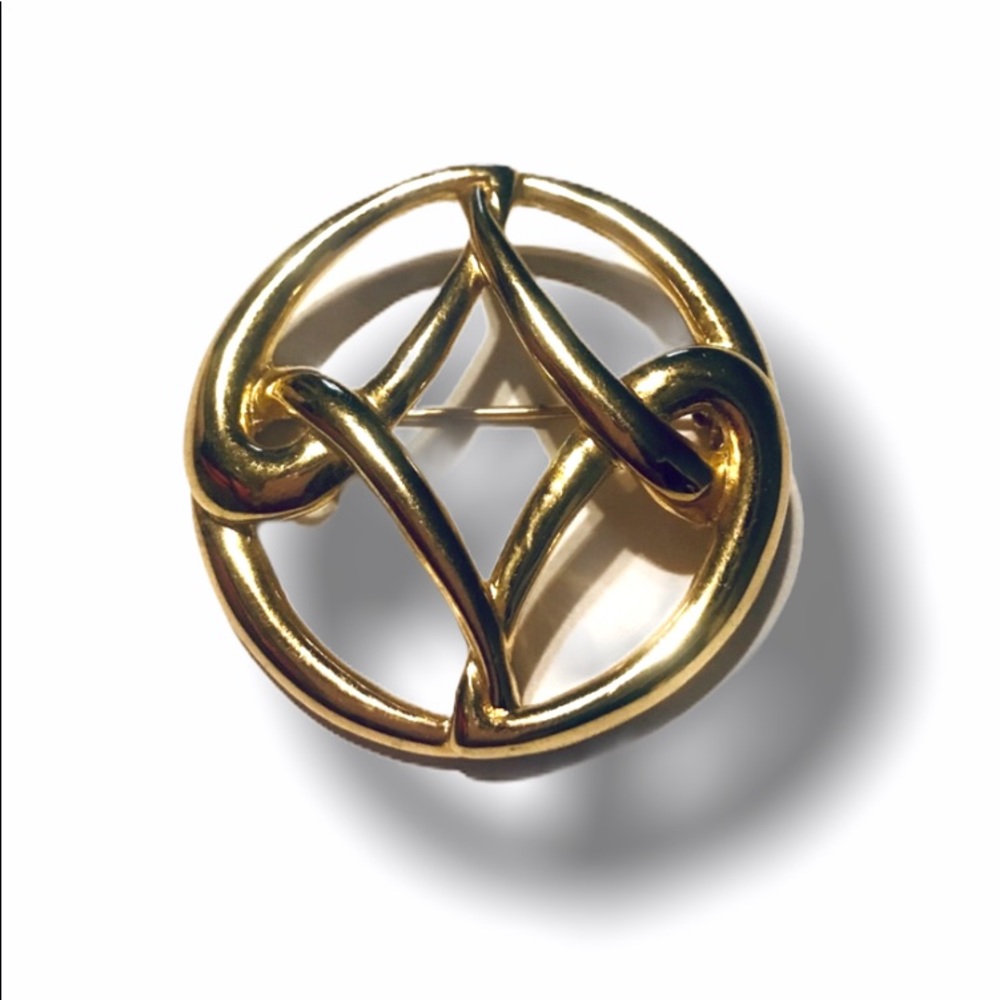 🤩 Monet Brooch